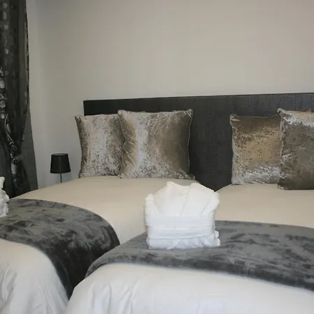 Хостел Casa Do Gato Калдаш-да-Раинья