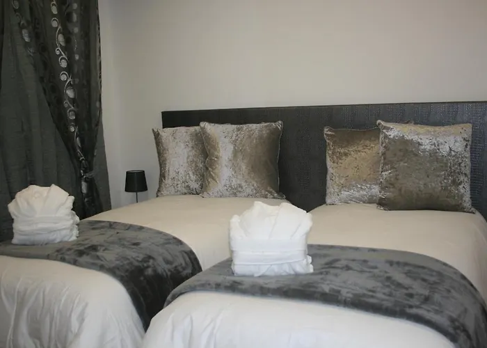 Хостел Casa Do Gato Калдаш-да-Раинья